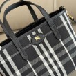 Borse Replica tote Burberry Mini Reversible Bloomsbury Check nera/Blu
