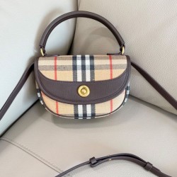 Cloni Borsa Burberry Mini Highlands caffè scuro firmate