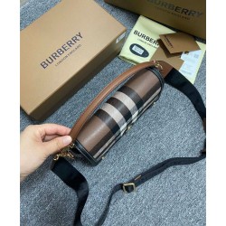 Bora Pari all'originale replica Burberry con manico superiore nera Bora Pari all'originale replica Burberry con manico superiore nera