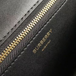 Replica di lusso Borsa a tracolla Burberry TB media Nera Imitazioni Cloni Borsa a tracolla Burberry TB media Nera firmate