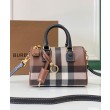 Mini borsa bowling con motivo a quadri Burberry