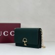 Portafoglio Gucci Half Horsebit con catena 855654 Verde