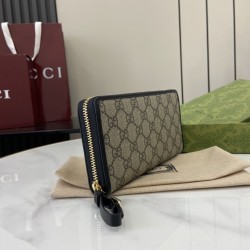 Replica di lusso Pari all'originale replica imitazione Portafoglio Gucci GG Emblem Zip Around 821803/819122 Nero Imitazioni Cloni Pari all'originale replica imitazione Portafoglio Gucci GG Emblem Zip Around 821803/819122 Nero firmate