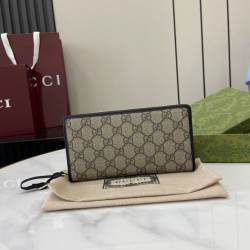 Cloni Pari all'originale replica imitazione Portafoglio Gucci GG Emblem Zip Around 821803/819122 Nero firmate