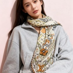 Replica di lusso sciarpe reversibile Louis Vuitton velluto multicolore monogramma LV™ 140 Imitazioni Cloni sciarpe reversibile Louis Vuitton velluto multicolore monogramma LV™ 140 firmate