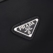 Borsa tote Prada Re-Nylon con finiture in pelle nera