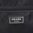 Borsa tote Prada Re-Nylon con finiture in pelle nera