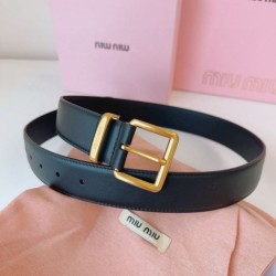 Replica di lusso Pari all'originale replica Cintura con fibbia color oro Miu Miu 35mm Nero Imitazioni Cloni Pari all'originale replica Cintura con fibbia color oro Miu Miu 35mm Nero firmate