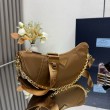 Borsa a tracolla Prada Re-Nylon Demi-Lune 1BH222 marrone