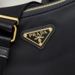 Replica Perfetta a tracolla Prada Re-Nylon Demi-Lune 1BH222 nera