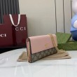 Portafoglio Gucci GG Marmont bicolore con catena 546585 marrone/Rosa