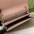 Portafoglio Gucci GG Marmont bicolore con catena 546585 marrone/Rosa