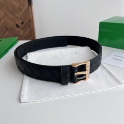 Cloni Qualità superiore replica Cintura Intreccio Intreccio Reversibile Check Da Uomo Bottega Veneta Nero Oro firmate