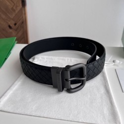 Cloni Alta gamma replica Cintura reversibile da uomo Bottega Veneta Intreccio Nero firmate