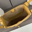 Bora Pari all'originale replica a tracolla Loewe Hammock Slice Giallo