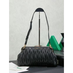 Pochette Miu Miu Caprice trapuntata nappa 5BF130 Nero