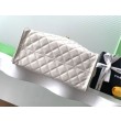 Borsa a mano media Chanel 25 Hobo Caviar Quilted AS5311 Bianco