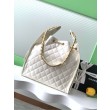 Borsa a mano media Chanel 25 Hobo Caviar Quilted AS5311 Bianco