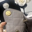 Borsa a mano media Chanel 25 Hobo Caviar Quilted AS5311 Grigio