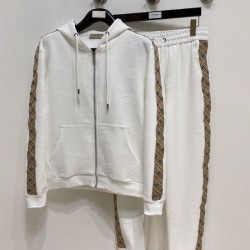 Cloni Completo cardigan Burberry firmate
