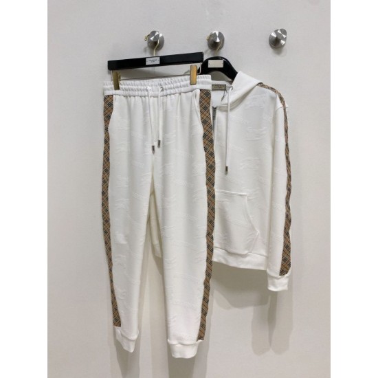 Cloni Completo cardigan Burberry firmate