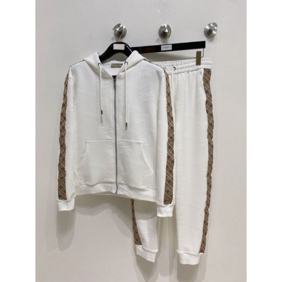 Cloni Completo cardigan Burberry firmate