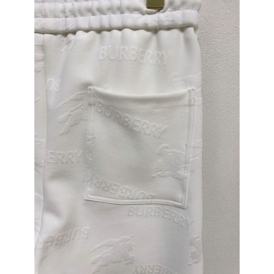 Cloni Completo cardigan Burberry firmate