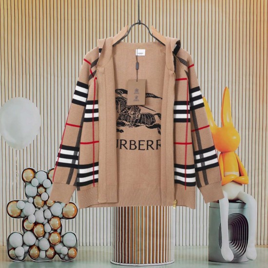 Replica di lusso Giacca Burberry con cappuccio reversibile cashmere a quadri Imitazioni Cloni Giacca Burberry con cappuccio reversibile cashmere a quadri firmate