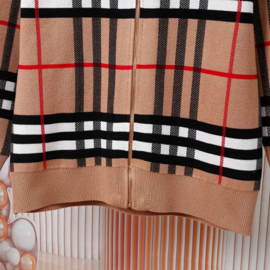 Replica di lusso Giacca Burberry con cappuccio reversibile cashmere a quadri Imitazioni Cloni Giacca Burberry con cappuccio reversibile cashmere a quadri firmate