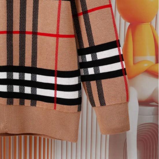 Replica di lusso Giacca Burberry con cappuccio reversibile cashmere a quadri Imitazioni Cloni Giacca Burberry con cappuccio reversibile cashmere a quadri firmate