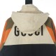 Cloni Giacca Gucci con cappuccio e tasca con cerniera ricamata firmate