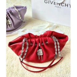 Bora Pari all'originale replica Givenchy Piccolo Kenny Rosso