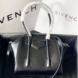 Replica di lusso Borsa Givenchy Mini Antigona Lock 4g nera Imitazioni Cloni Borsa Givenchy Mini Antigona Lock 4g nera firmate