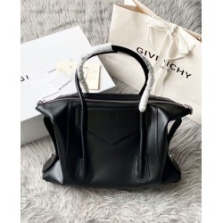 Borsa Givenchy Antigona media con chiusura morbida Nero Borsa Givenchy Antigona media con chiusura morbida Nero