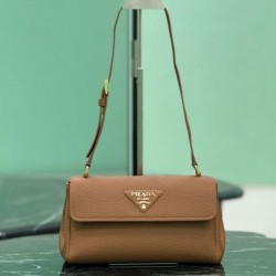 Cloni Borsa a tracolla Prada con patta 1BN022 marrone firmate