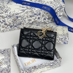 Replica di lusso Qualità superiore replica Portacarte Lady Dior con patta e l'iconica impuntura Cannage Nero Imitazioni Cloni Qualità superiore replica Portacarte Lady Dior con patta e l'iconica impuntura Cannage Nero firmate