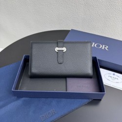 Replica di lusso Qualità superiore replica Dettagli perfetti Portafoglio lungo Dior Normandie Bifold nero Imitazioni Cloni Qualità superiore replica Dettagli perfetti Portafoglio lungo Dior Normandie Bifold nero firmate