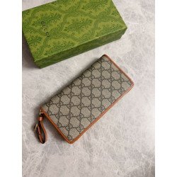 Dettagli perfetti Portafoglio Gucci GG Supreme con cerniera 821803 Marrone