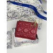 Portacarte Lady Dior con patta e l'iconica impuntura Cannage Rossa
