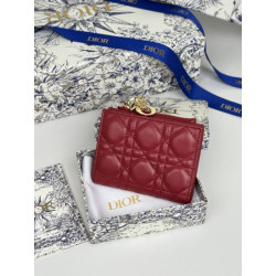 Portacarte Lady Dior con patta e l'iconica impuntura Cannage Rossa