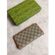 Portafoglio continentale Gucci con emblema GG 821802 marrone