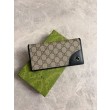 Qualità superiore replica Portafoglio continentale Gucci con emblema GG 821802 Nero