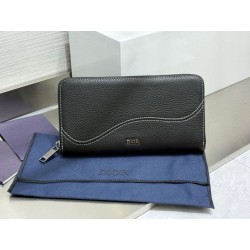Pari all'originale replica Portafoglio lungo Dior Saddle con cerniera pelle di vitello martellata nera