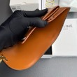 Portafoglio piccolo Celine con patta pelle di vitello con motivo Triomphe