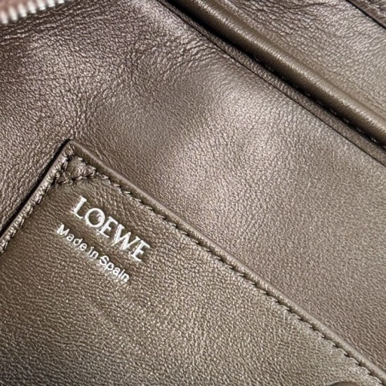 Replica di lusso Borse Imitazioni a tracolla Loewe Amazona 31 pelle nabuk granulata marrone Imitazioni Cloni Borse Imitazioni a tracolla Loewe Amazona 31 pelle nabuk granulata marrone firmate
