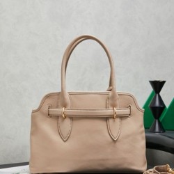 Replica di lusso Borse tote pelle Miu Miu Adventure 5BA292 Bianco Crema Imitazioni Cloni Borse tote pelle Miu Miu Adventure 5BA292 Bianco Crema firmate