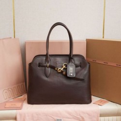 Cloni Borsa tote Miu Miu Adventure nappa marrone firmate