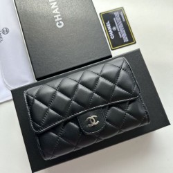 Cloni Pari all'originale replica Portafoglio Chanel Timeless/Classique in pelle trapuntata nera firmate