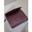 Pochette YSL Saint Laurent Grain De Poudre Matelassé Chevron Envelope bordeaux Pochette YSL Saint Laurent Grain De Poudre Matelassé Chevron Envelope bordeaux