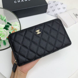 Portafoglio grande Chanel Caviar trapuntato con soffietto e cerniera nero 